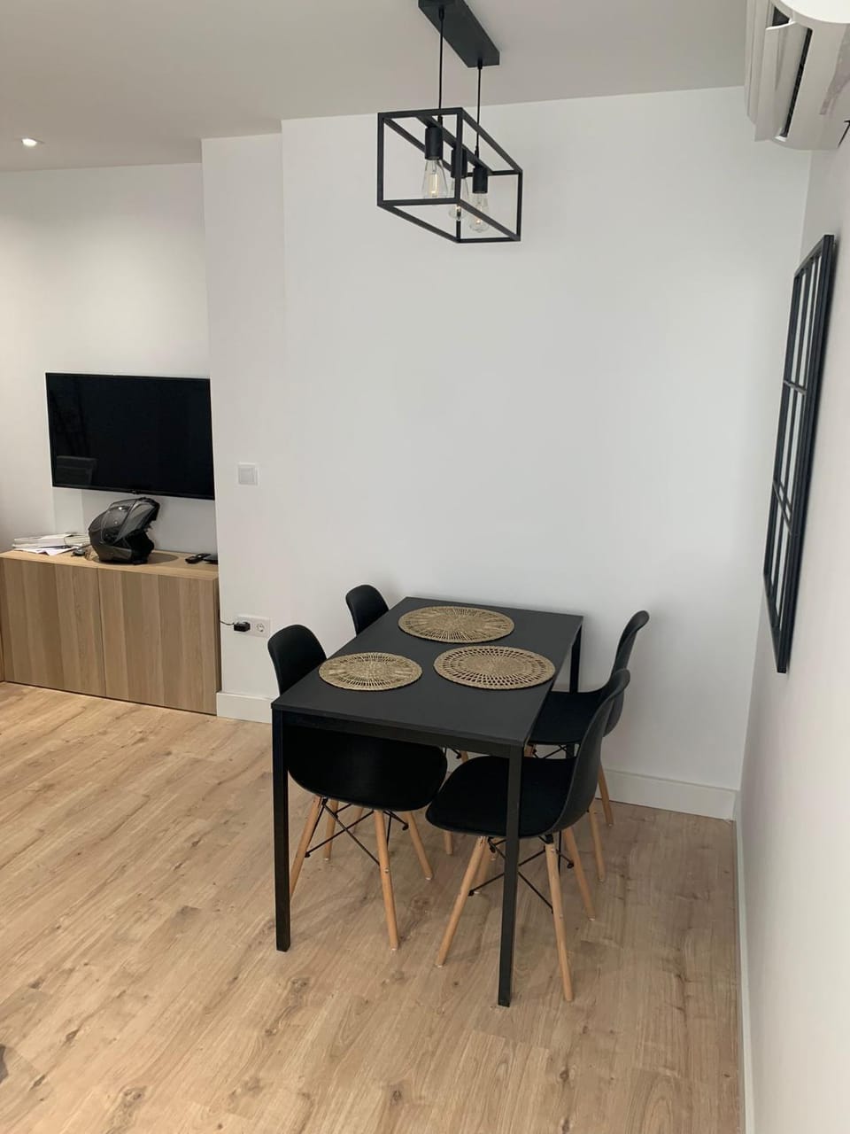 TV and multimedia, Dining area