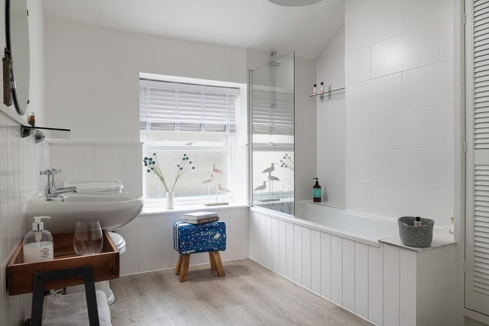 Hiraeth - Llandudno Townhouse - Central, 2 minute walk from the train station House in Llandudno