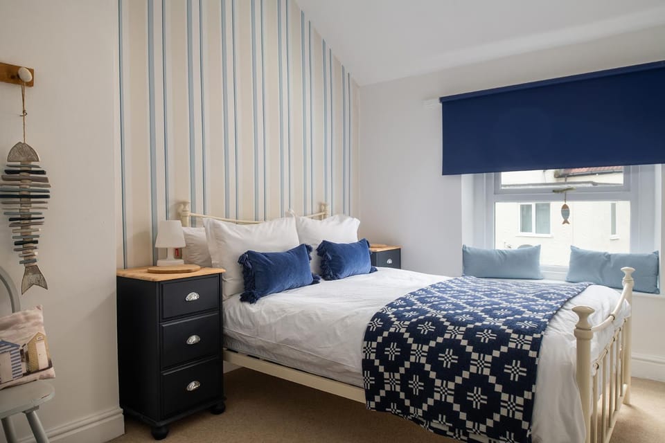 Hiraeth - Llandudno Townhouse - Central, 2 minute walk from the train station House in Llandudno