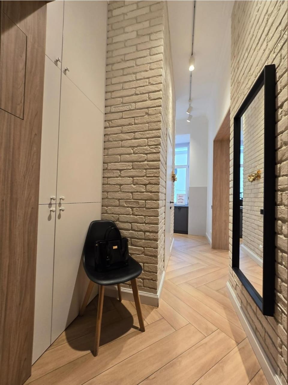 Простора і вишукана квартира в самому серці Львова Apartment in Lviv