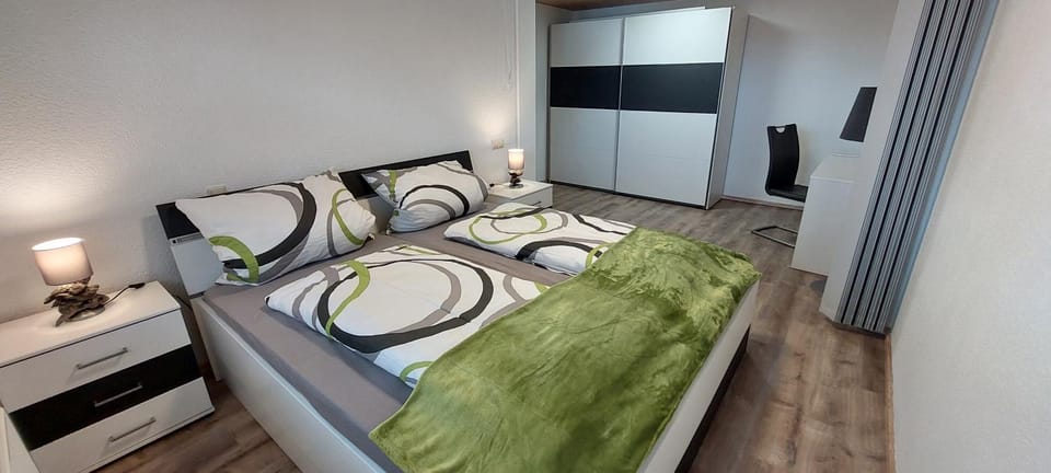 Bed, Photo of the whole room, Bedroom, wardrobe