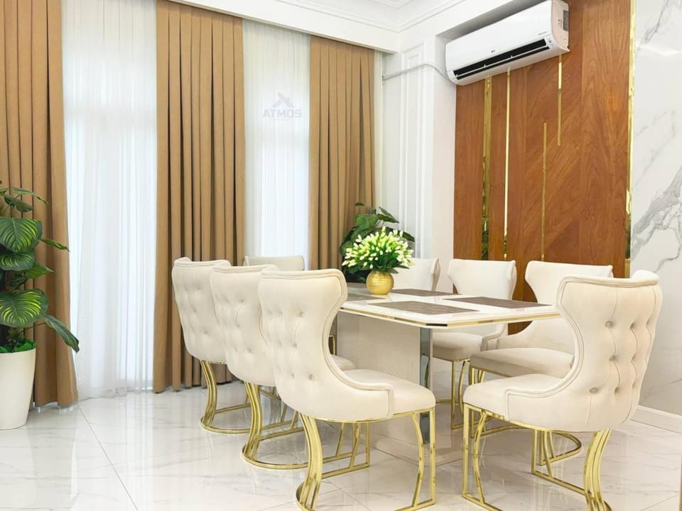Living room, Seating area, air conditioner