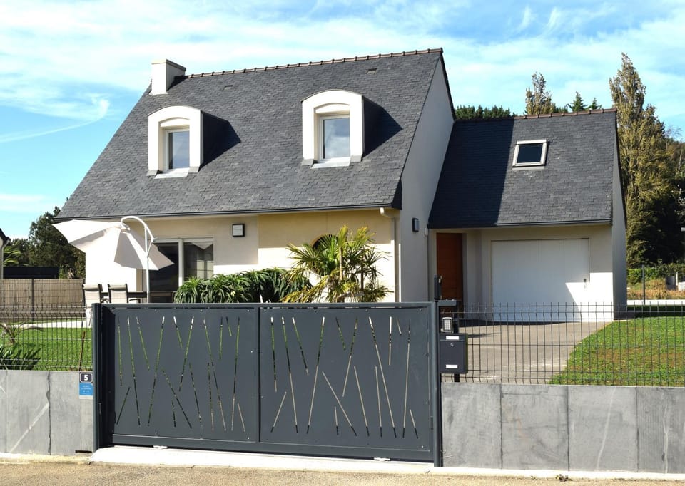 Property building, Garden