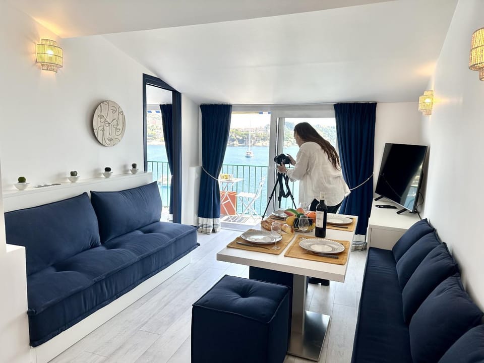TV and multimedia, Living room, Dining area, Sea view