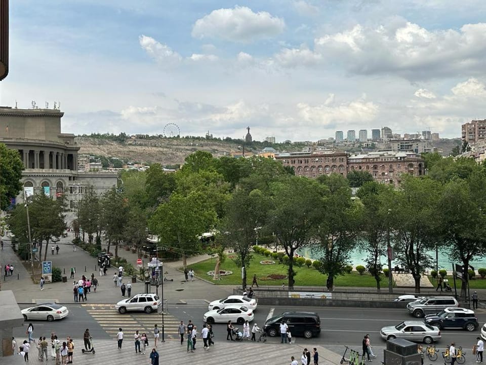 Northern Avenue, 2 bedrooms Luxury & Grand apartment with large balcony HH615 Apartment in Yerevan