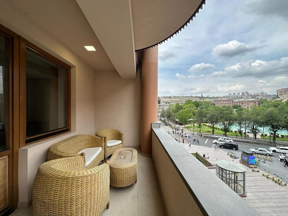 Northern Avenue, 2 bedrooms Luxury & Grand apartment with large balcony HH615 Apartment in Yerevan