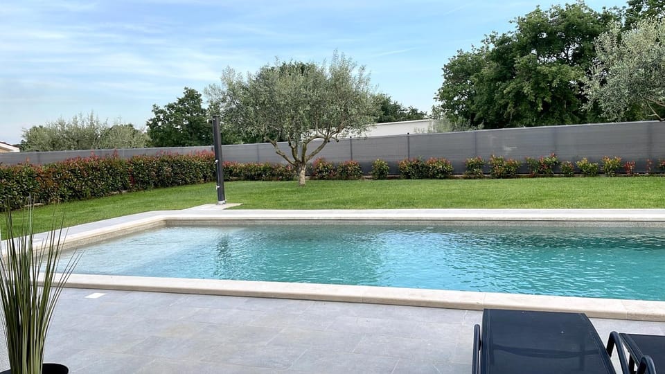 Garden, Swimming pool