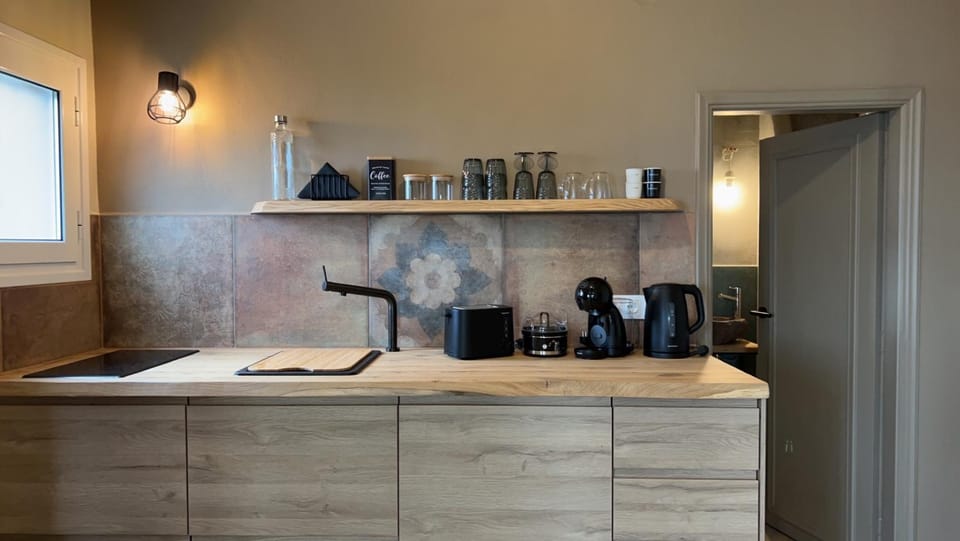 Coffee/tea facilities, Kitchen or kitchenette, toaster