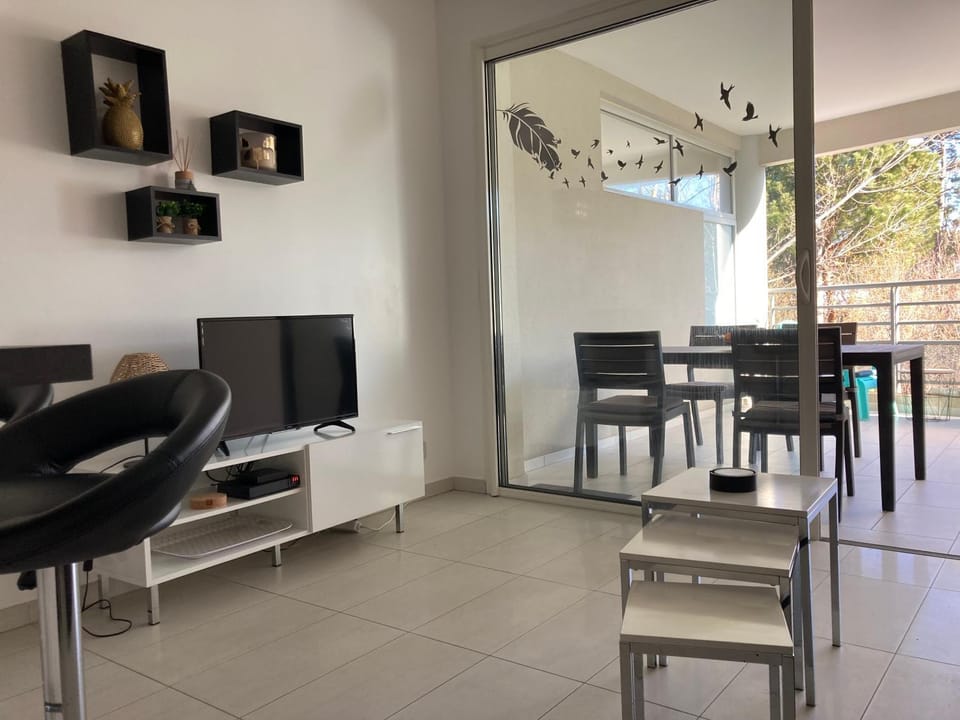 Patio, TV and multimedia, Balcony/Terrace, Living room, Dining area, locker, air conditioner
