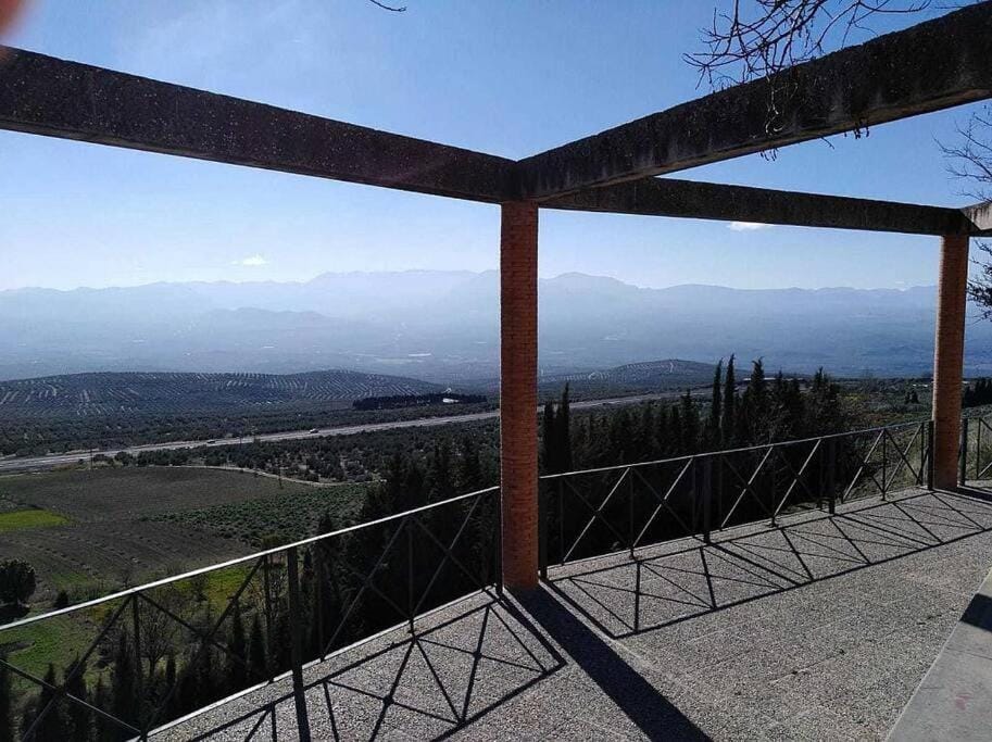 Vivienda vacacional con garaje Vistas a Mágina Apartment in Baeza