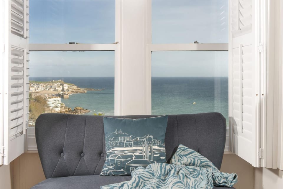 Living room, Sea view