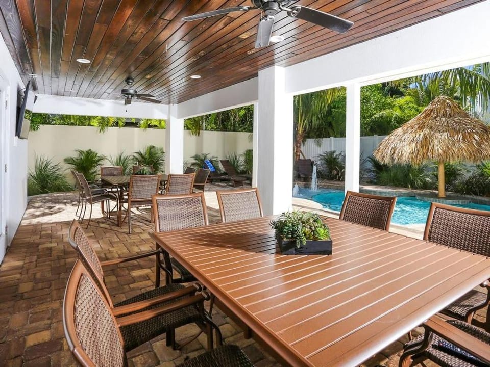 Paradise Beach House House in Holmes Beach