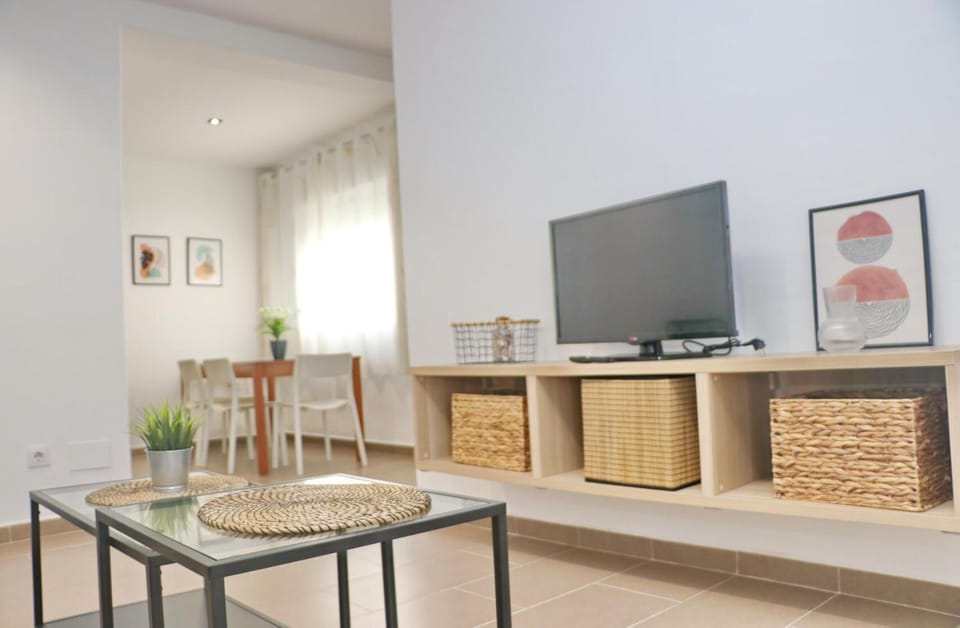 Hot Tub, TV and multimedia, Living room, Dining area