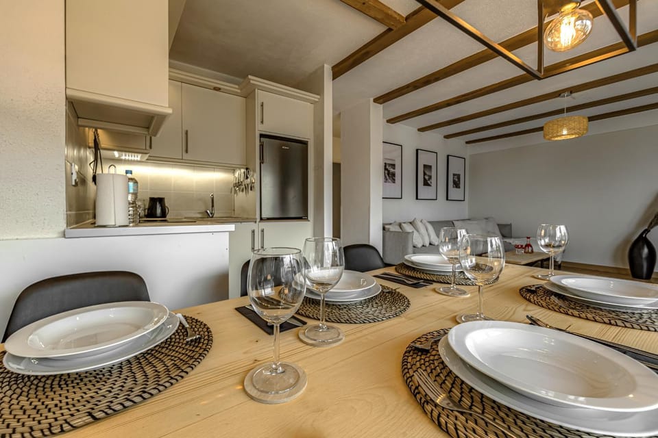 Living room, Dining area, kitchen