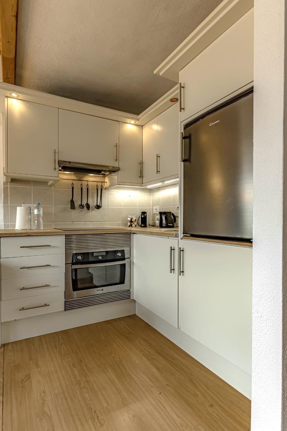 pet friendly, kitchen