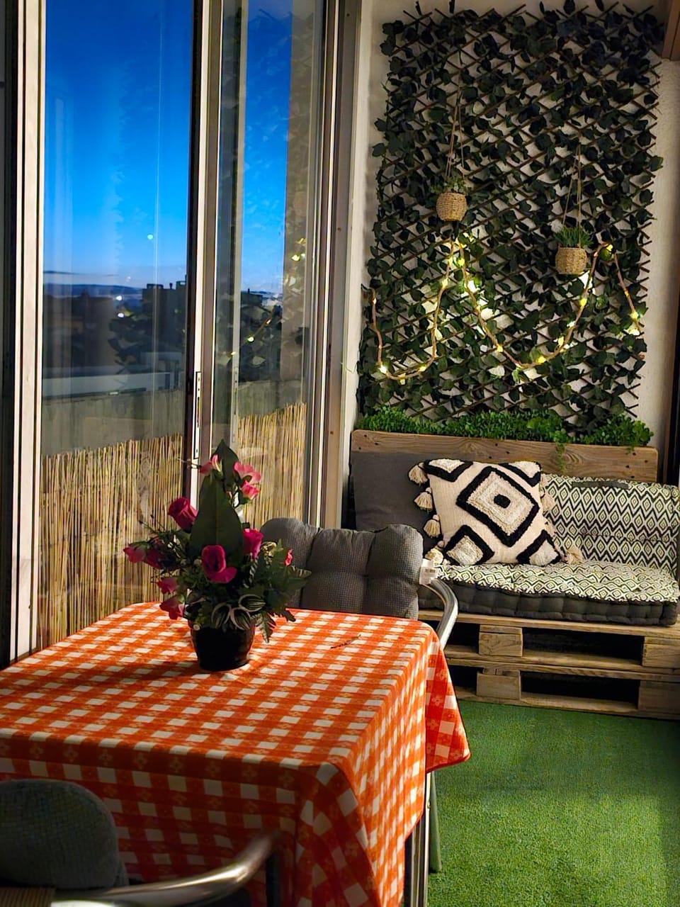 View (from property/room), Balcony/Terrace, Seating area, Dining area