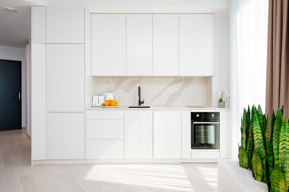 Kitchen or kitchenette, pet friendly, stove, toaster