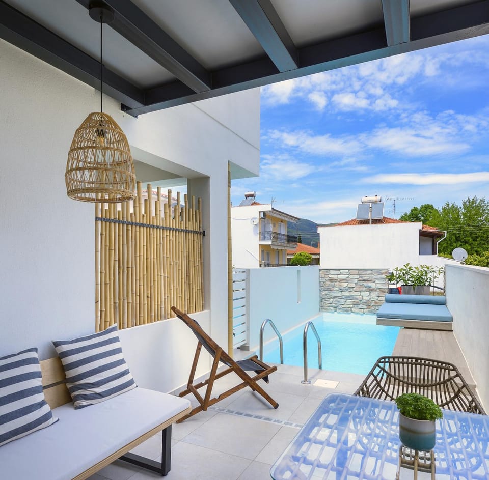 Pool view, Swimming pool