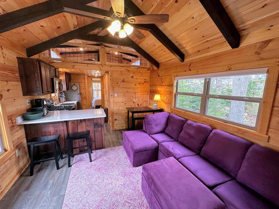 BMV4 Tiny Home with sleeping loft House in Twin Mountain