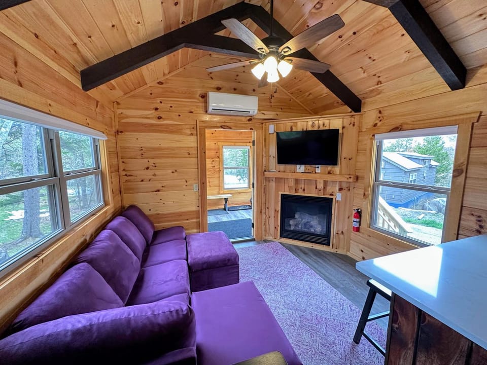 BMV6 Tiny Home village near Bretton Woods House in Twin Mountain