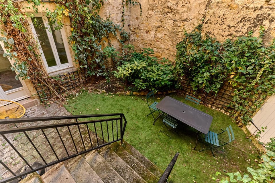 Patio, Day, Garden