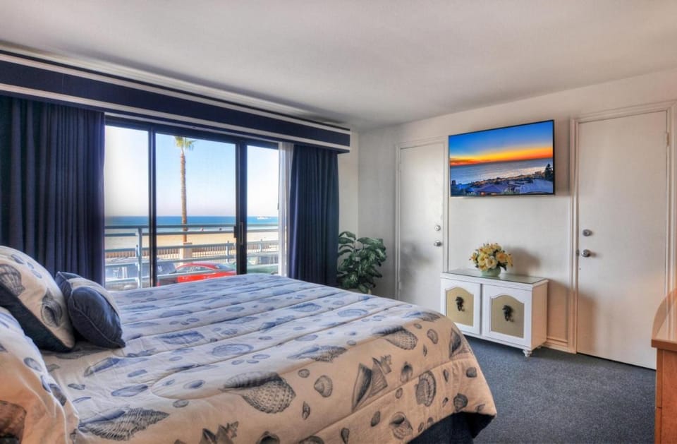 210A Marina Del Mar - Beach View House in Oceanside