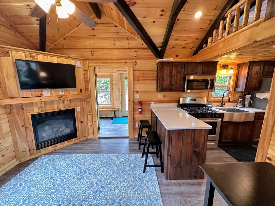 BMV8 Tiny Home village near Bretton Woods Chalet in Twin Mountain