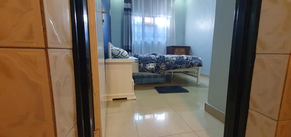 Bed, Bathroom, Photo of the whole room, Bedroom