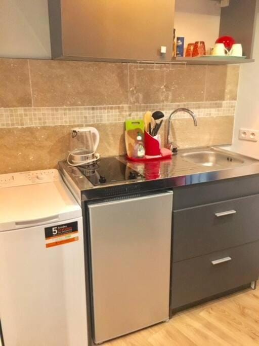 Studio terrasse. A 50m de la plage Sablettes Apartment in Menton