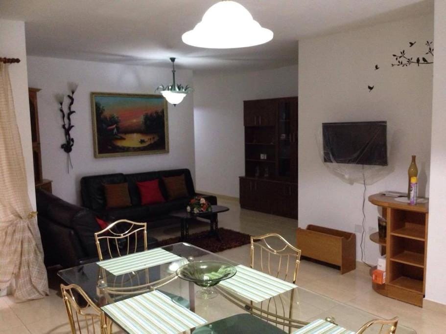 Communal lounge/ TV room, Living room, Seating area, Dining area, Evening entertainment