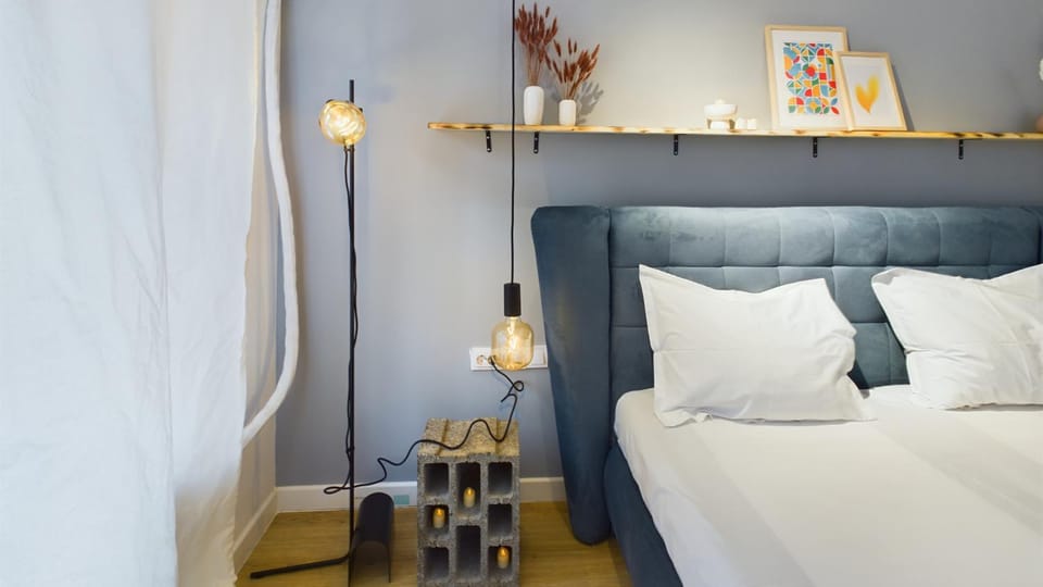 Bed, Photo of the whole room, Bedroom
