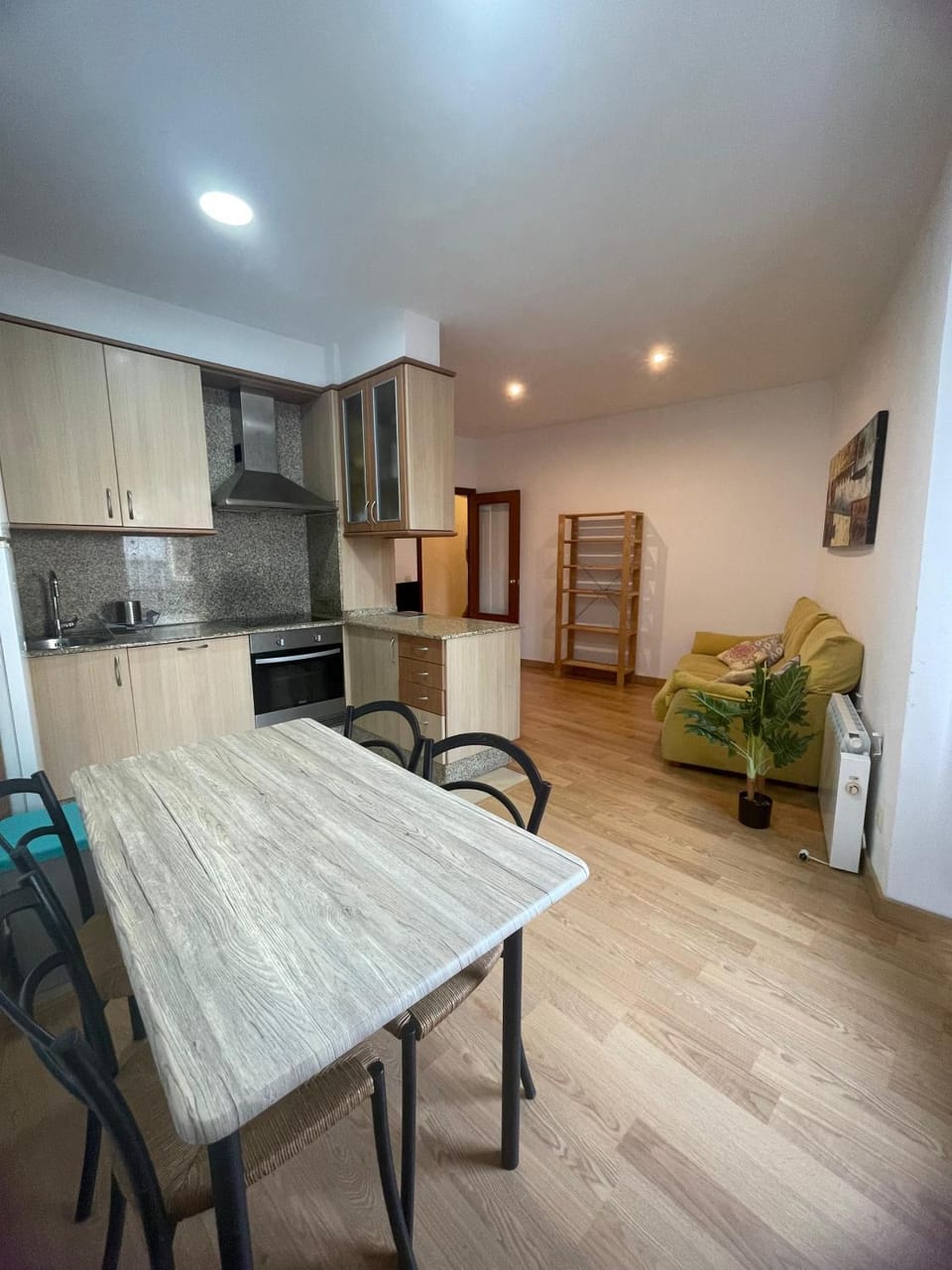 Kitchen or kitchenette, Living room, Seating area, Dining area, stove