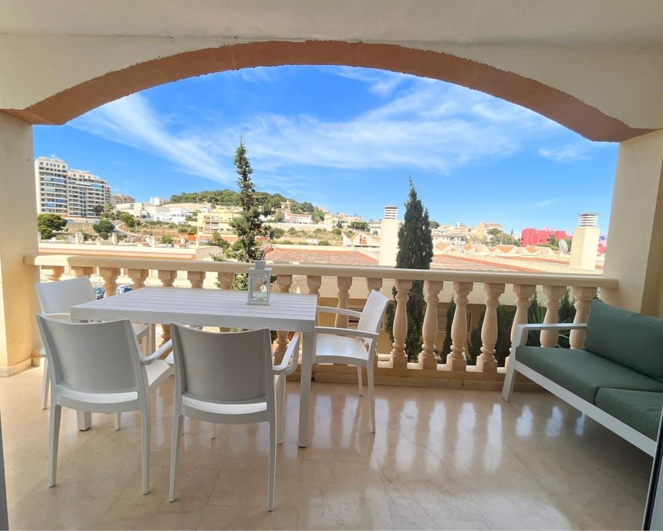 Patio, Natural landscape, View (from property/room), Balcony/Terrace, Dining area, Sea view