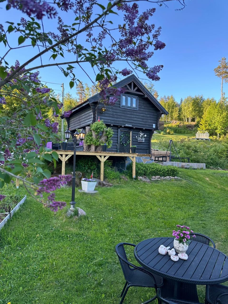 Stabbur Steinbekken Roost, Rustic Forest Stay, Shared Toilet, No Shower Campground/ 
RV Resort in Viken, Norway