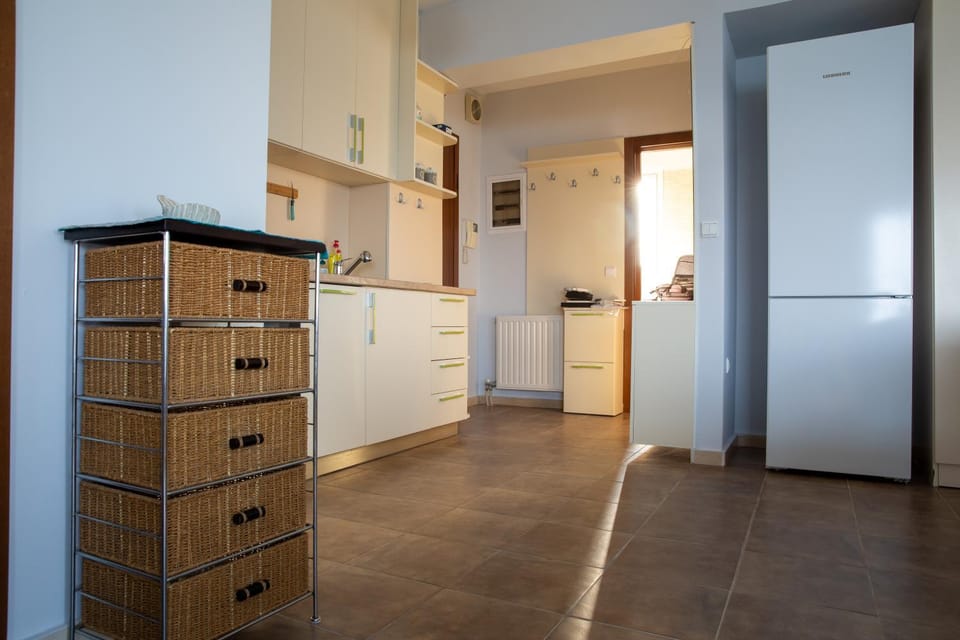 Kitchen or kitchenette, pet friendly, stove