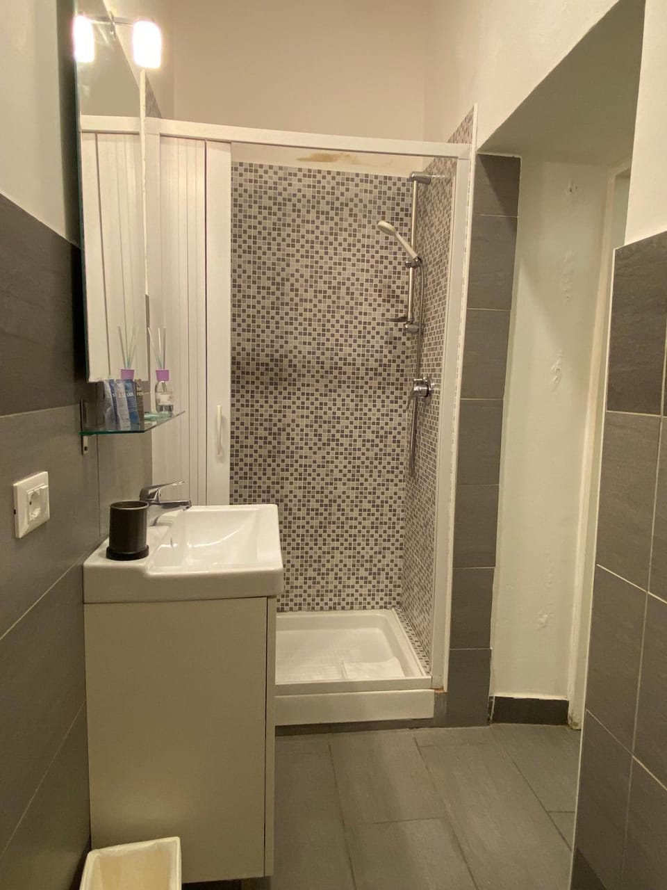 Shower, Bathroom