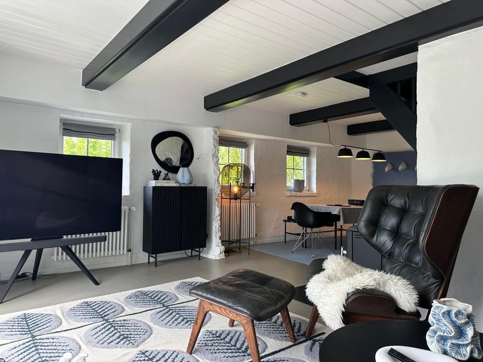 Property building, Living room