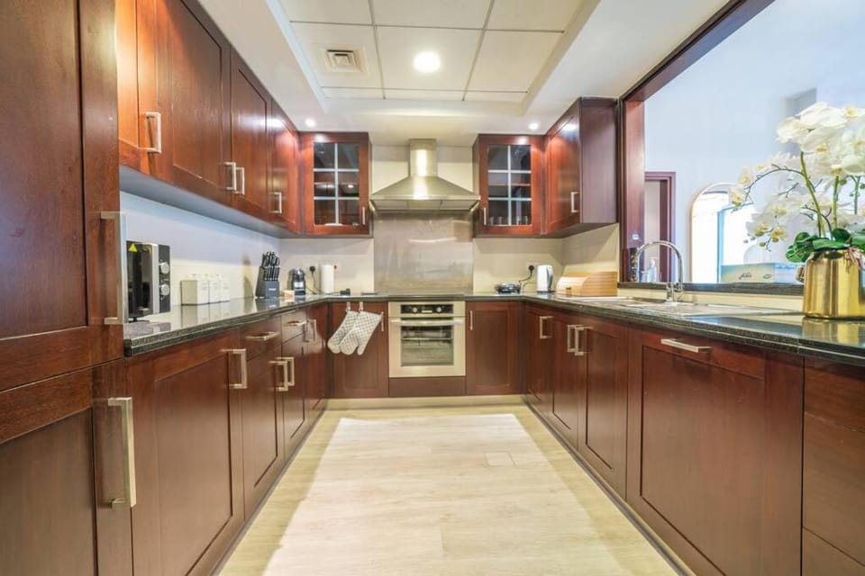 2BR Burj View with Balcony, Pool, Gym & Walk to Dubai Mall Apartment in Dubai
