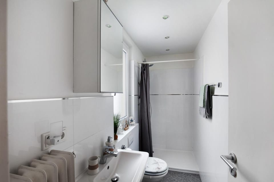 Bathroom, Living room