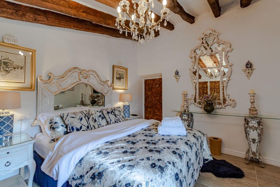 Living room, Bedroom