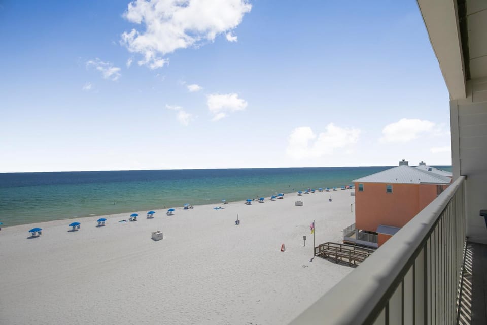 Sea Glass 403 by Vacation Homes Collection Apartment in West Beach