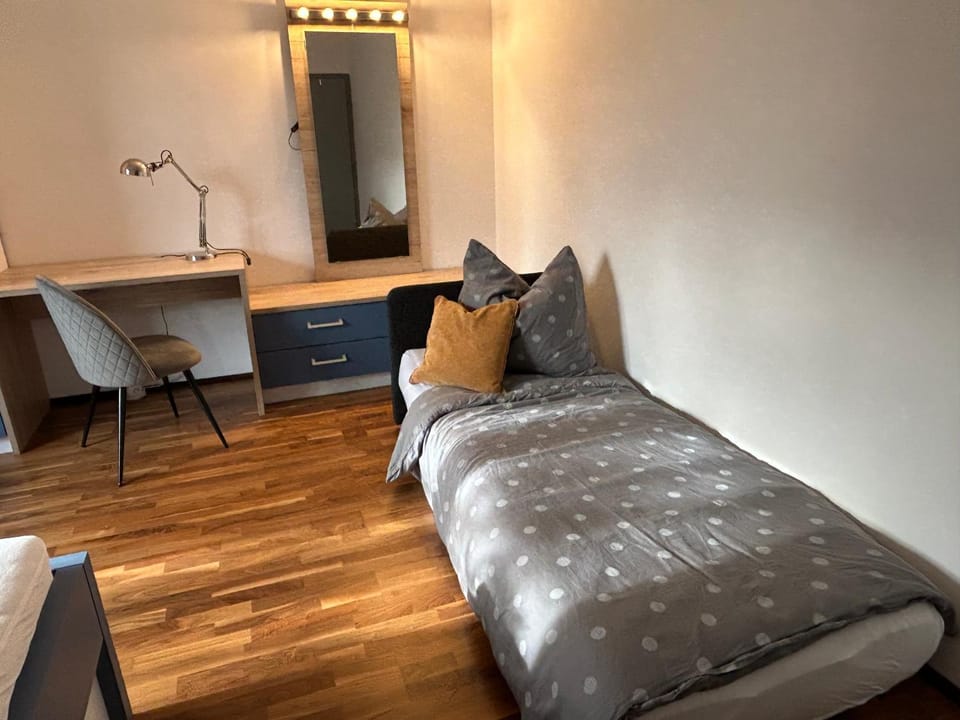 Bed, Living room, Bedroom