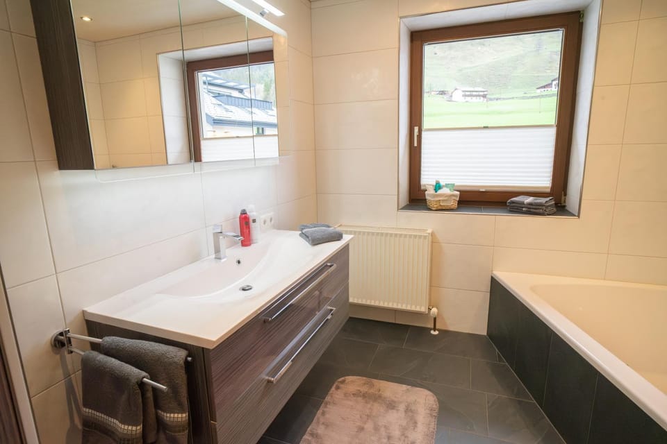 FEWO-GSCHNITZ 42 Apartment in Neustift im Stubaital