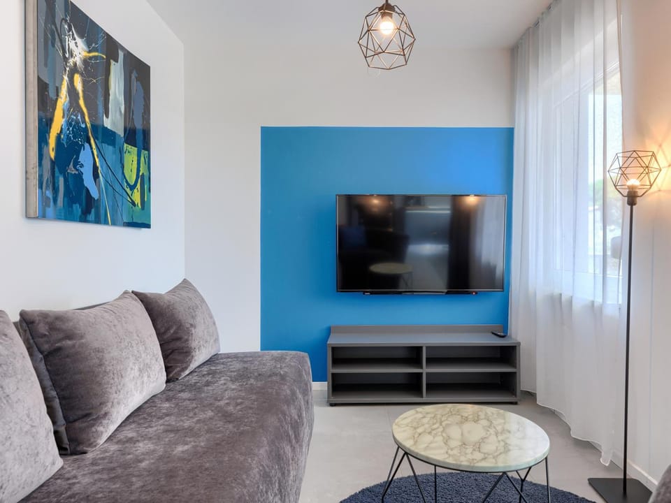 TV and multimedia, Living room