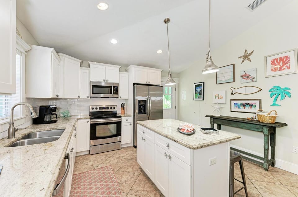 Caribbean Surf managed by Beach Retreats House in Holmes Beach