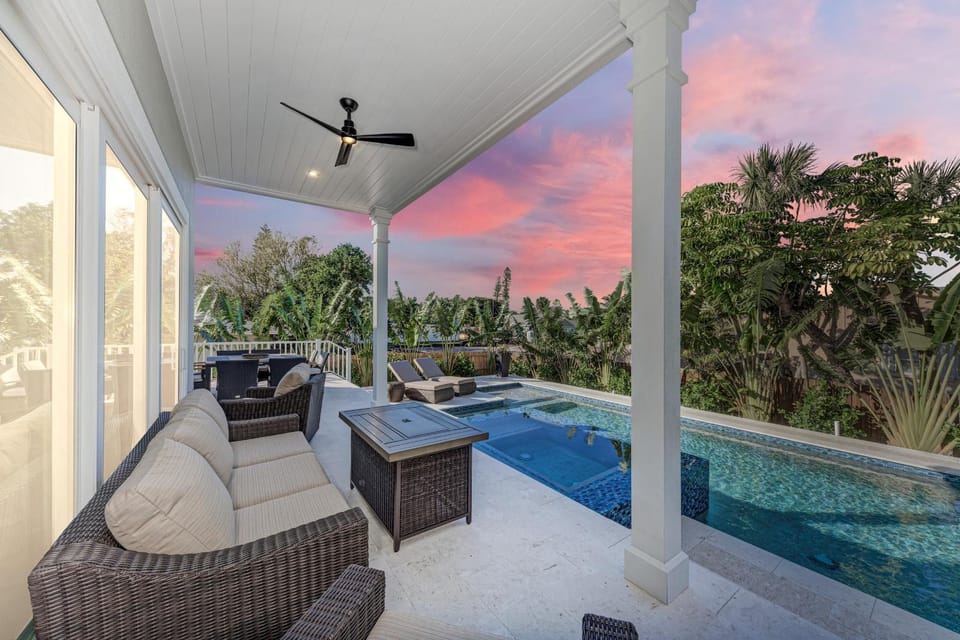Just Beachy managed by Beach Retreats House in Holmes Beach
