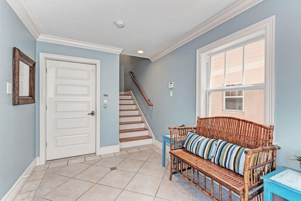 Crosswind Cottage managed by Beach Retreats House in Holmes Beach