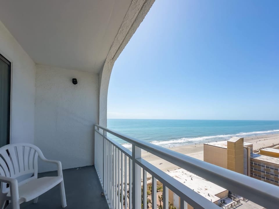 Ocean View Double Queen Suite! Perfect for 4 Guests! Sea Mist 51601 House in Myrtle Beach