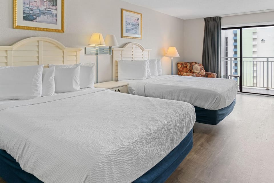 Ocean View Double Queen Suite! Perfect for 4 Guests! Sea Mist 51112 House in Myrtle Beach