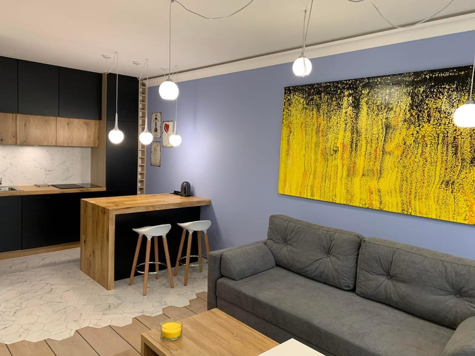 Kitchen or kitchenette, Living room